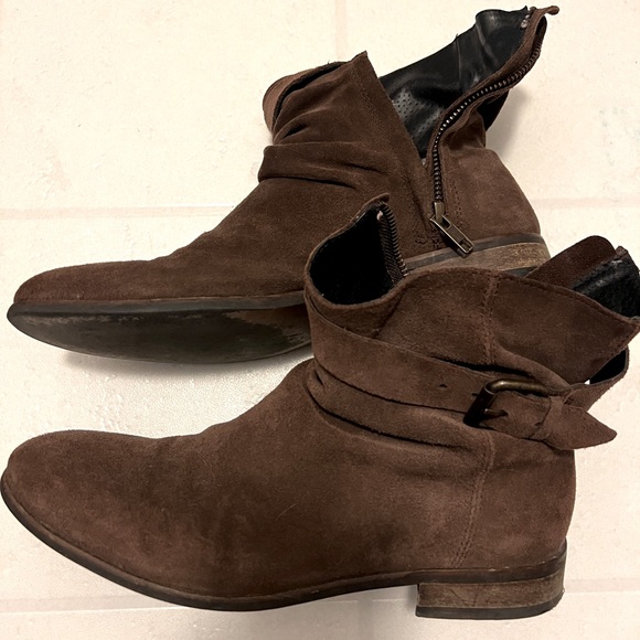 (Made in Portugal) Union Chelsea Buckle Boots - Picture 1 of 4